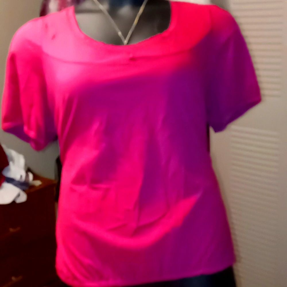 Pink blouse - Picture 2 of 3
